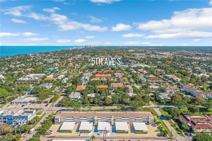 418 Broad Ave S # H418, Naples Fl 34102
