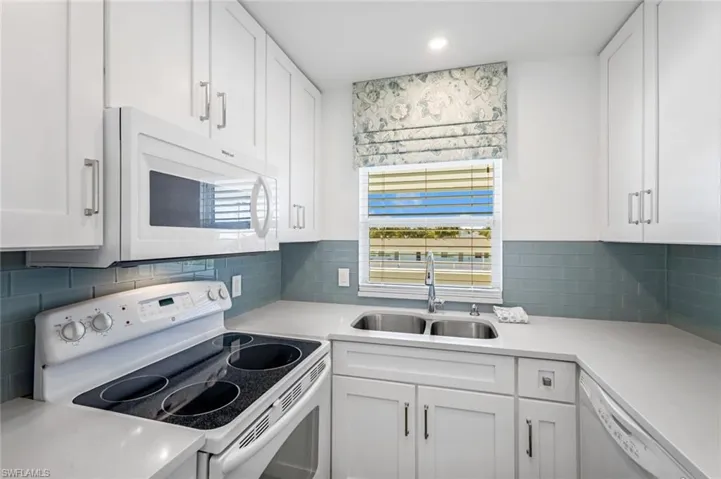 418 Broad Ave S # H418, Naples Fl 34102