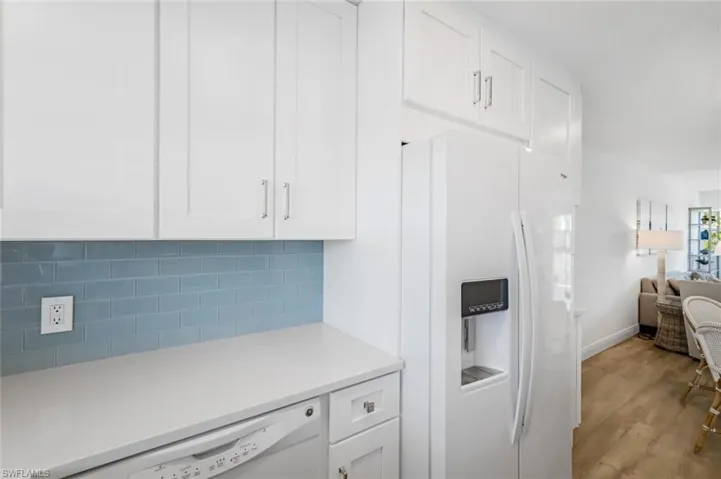418 Broad Ave S # H418, Naples Fl 34102
