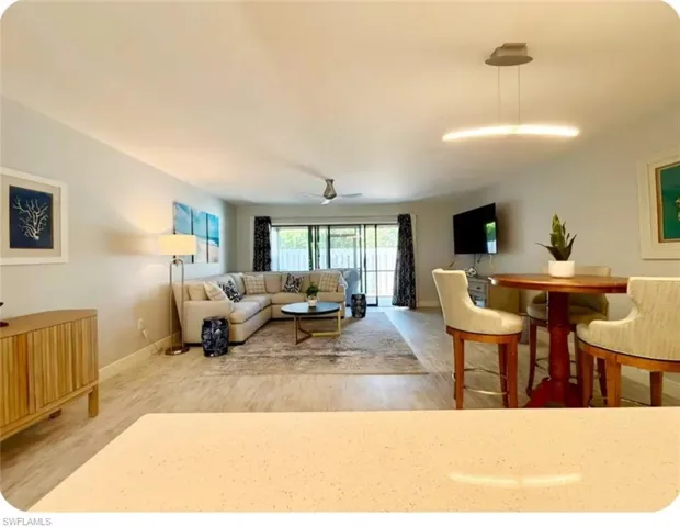 800 Meadowland Dr N, Naples, Florida 34108