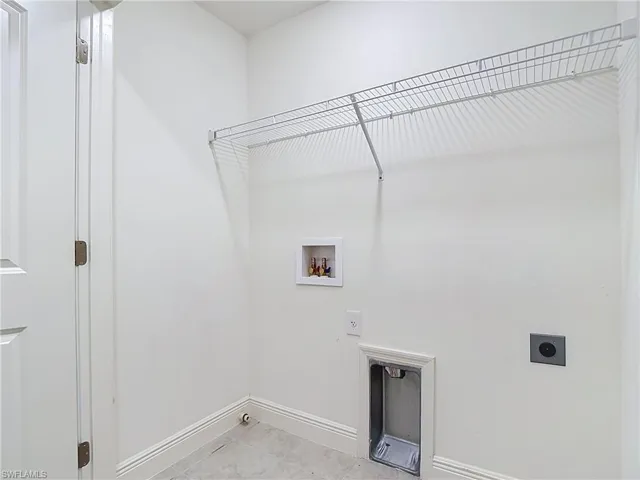 upstairs by bedroomswaher dryer hook ups
