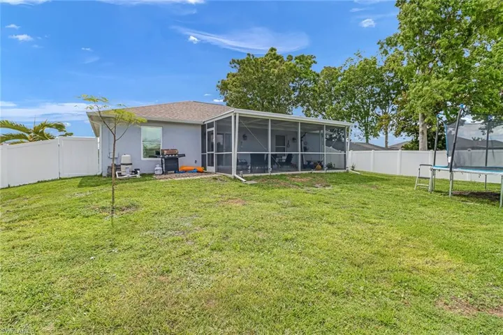 1405 NE 17th  PL, Cape Coral, FL 33909