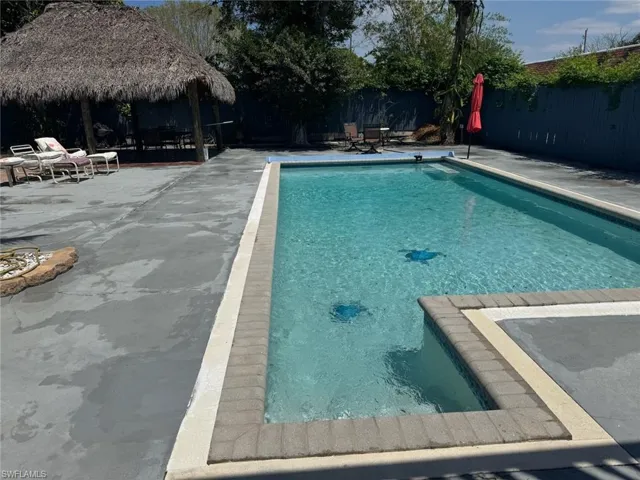 2662 Mangrove St, Naples, Florida 34112