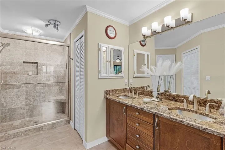 128  Plantation  CIR, Naples, FL 34104