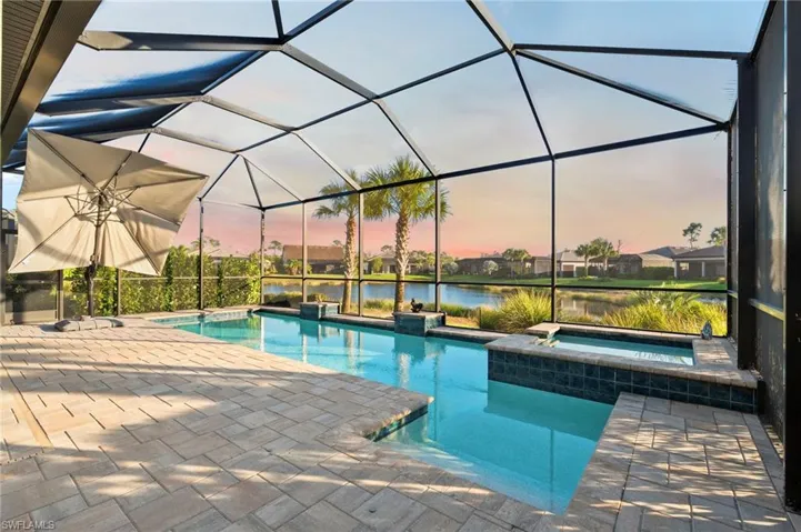 9811  Everglades  DR, Naples, FL 34120