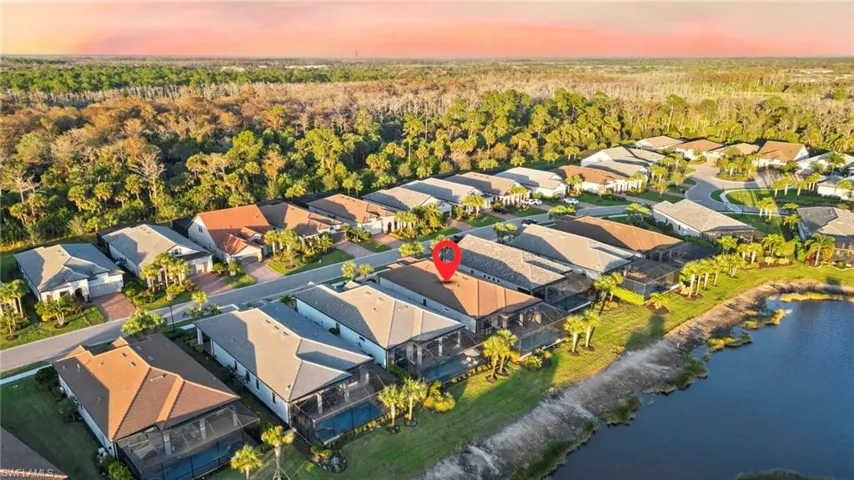 9811  Everglades  DR, Naples, FL 34120