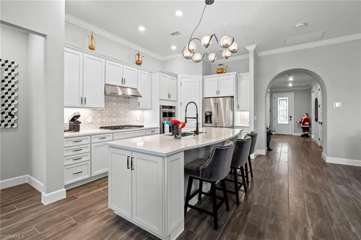 9811 Everglades Dr, Naples, Florida 34120
