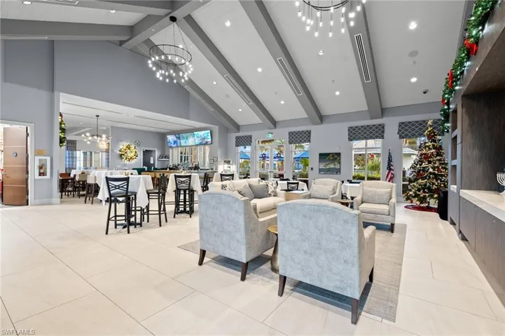 9811  Everglades  DR, Naples, FL 34120