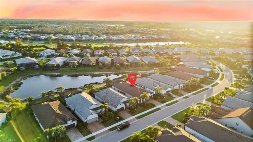 9811  Everglades  DR, Naples, FL 34120
