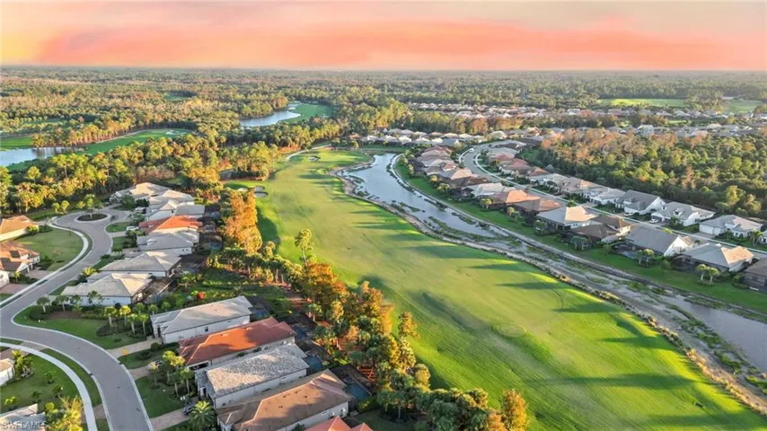 9811  Everglades  DR, Naples, FL 34120