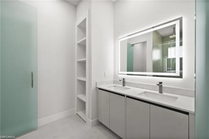 3631  68th NE AVE, Naples, FL 34120