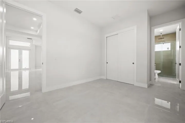 3631  68th NE AVE, Naples, FL 34120