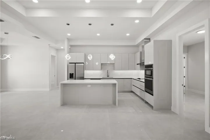 3631  68th NE AVE, Naples, FL 34120