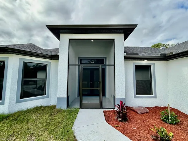 Screened front entry.