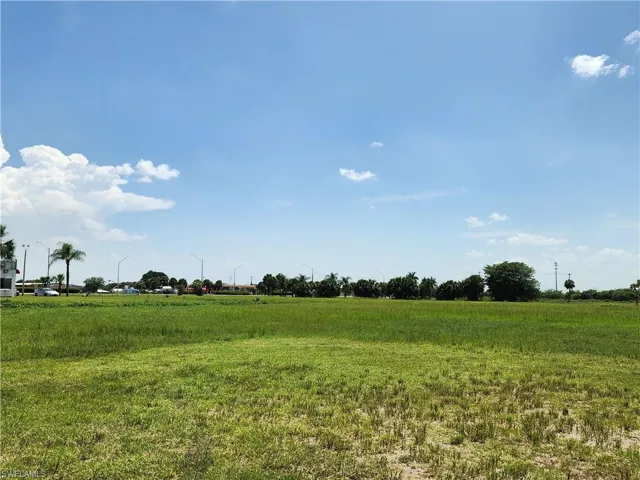 U S Hwy 27 + 10th St, Moore Haven, Florida 33471