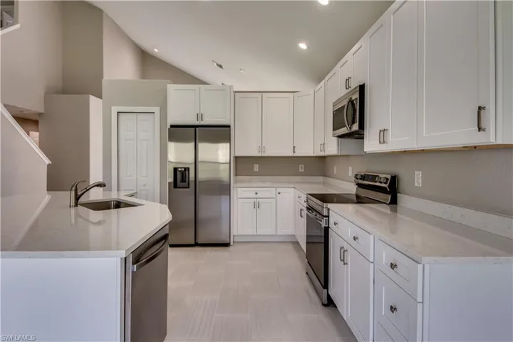 8700  Banyan Bay  BLVD, Fort Myers, FL 33908
