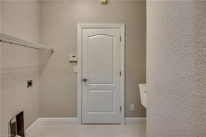 8700  Banyan Bay  BLVD, Fort Myers, FL 33908
