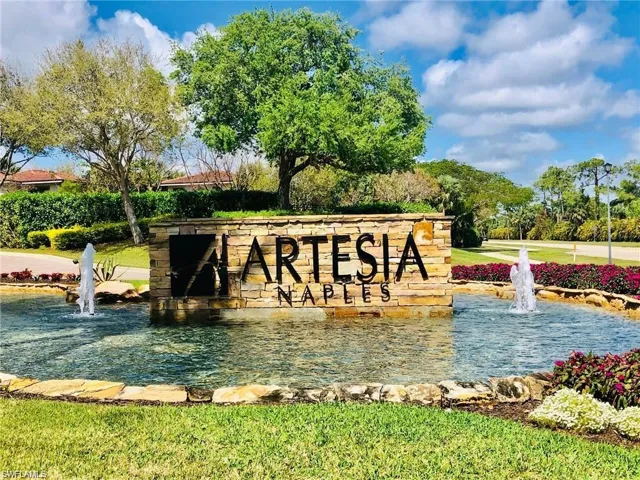 ARTESIA minutes to downtown Naples and Marco