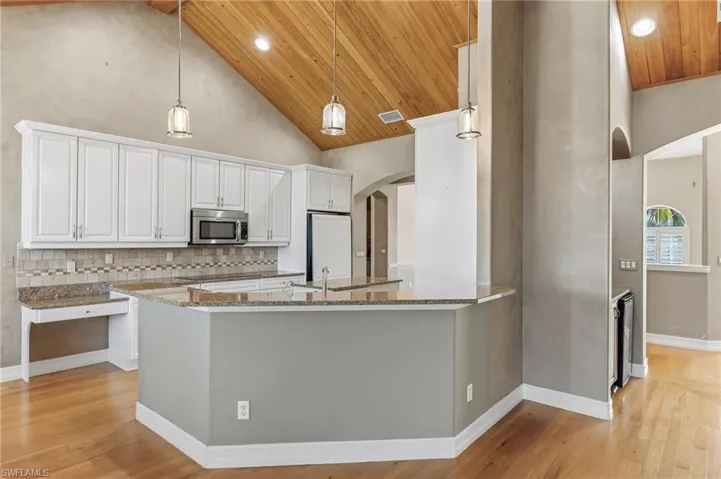 18160 Old Pelican Bay Dr, Fort Myers Beach, Florida 33931