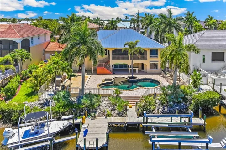 18160 Old Pelican Bay Dr, Fort Myers Beach, Florida 33931