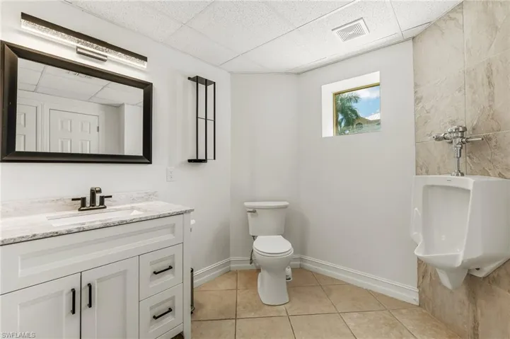 Lower Level Bath