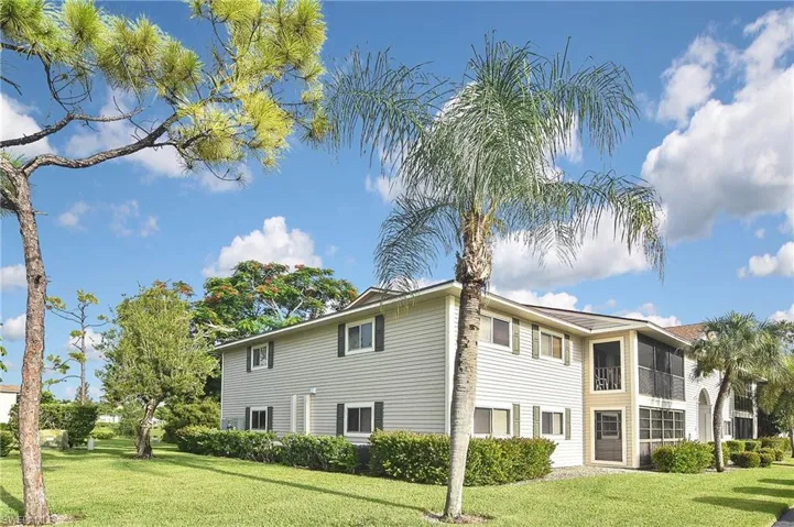 14840  Summerlin Woods  DR, Fort Myers, FL 33919