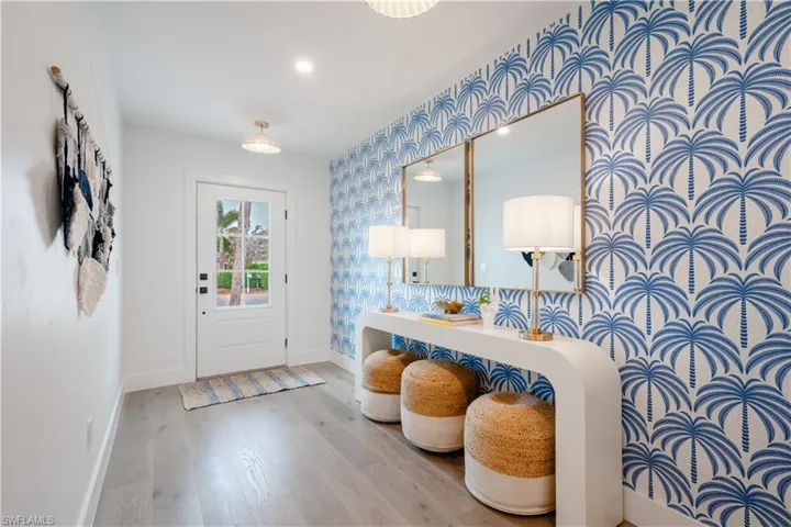Designer tropical wall paper