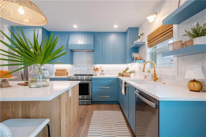 542  104th N AVE, Naples, FL 34108