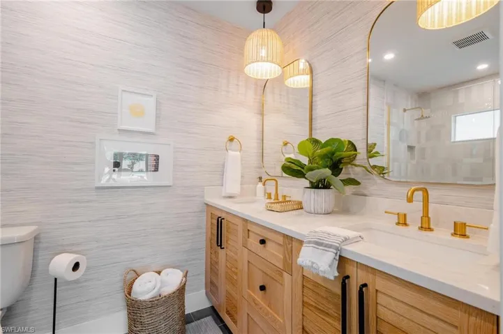 Master suite quartz counters