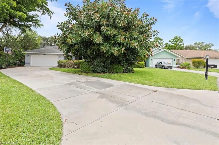 10811 Breaker Ln, Naples, Florida 34109