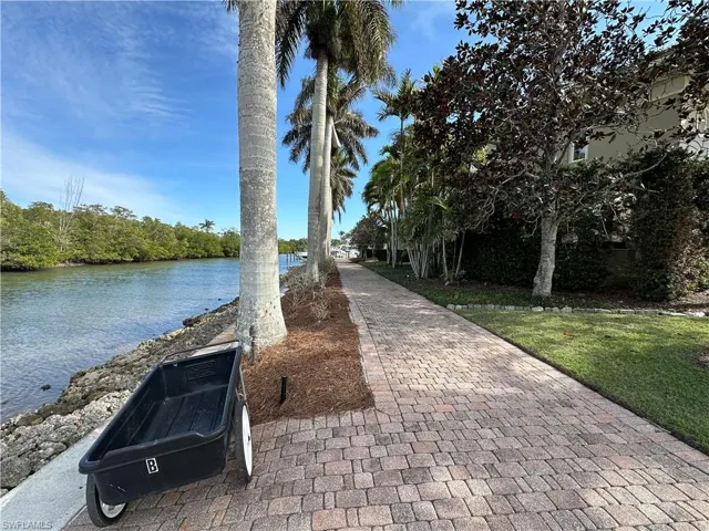 Grab your dock cart