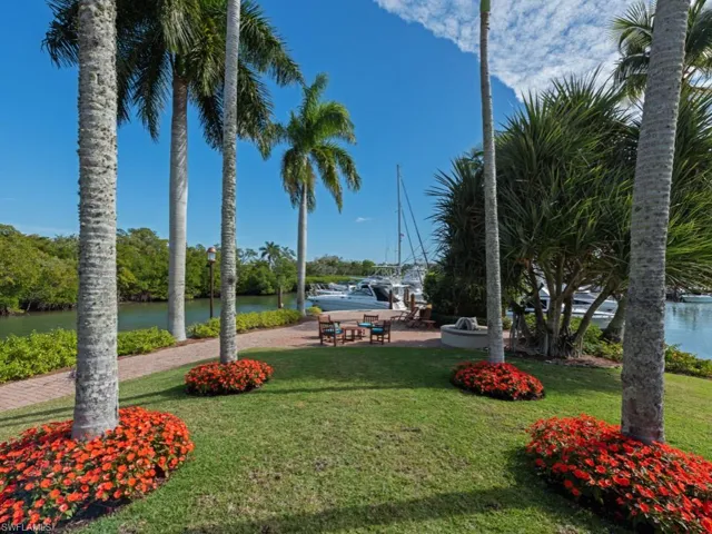 1777  Gulfstar S DR, Naples, FL 34112
