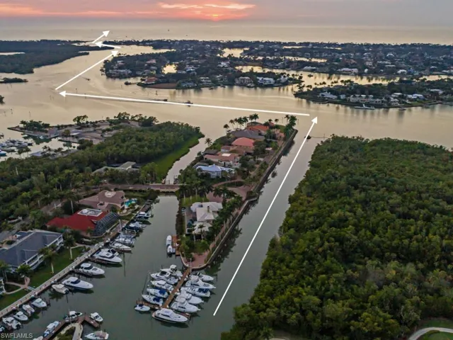 1777  Gulfstar S DR, Naples, FL 34112