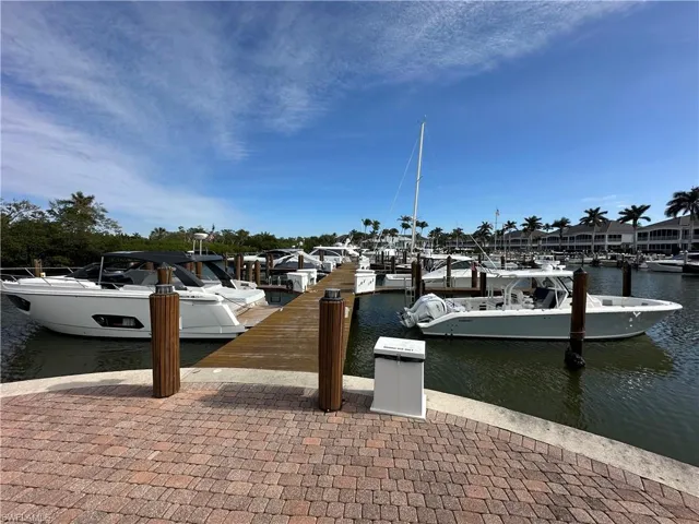 Entrance to Southpointe Island Dock