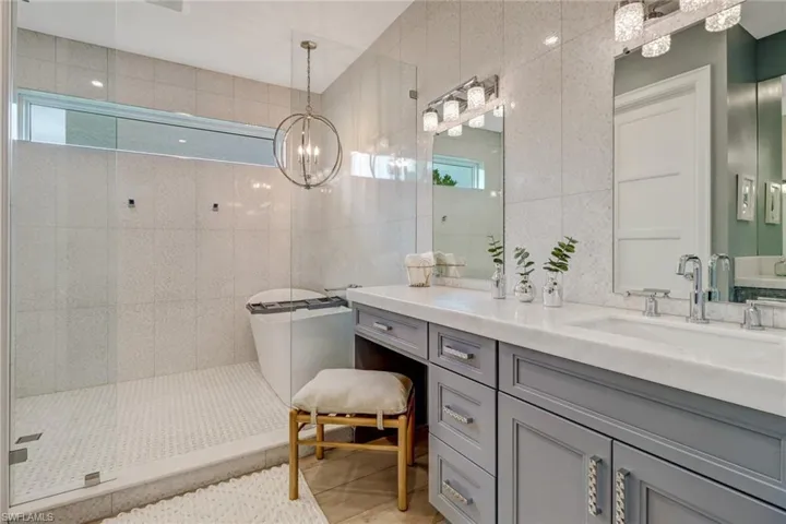 5130  Alpha  CT, Naples, FL 34105