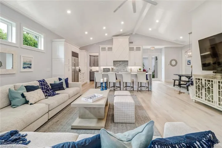 5130  Alpha  CT, Naples, FL 34105