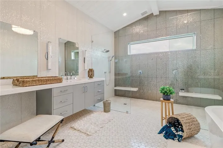 5130  Alpha  CT, Naples, FL 34105
