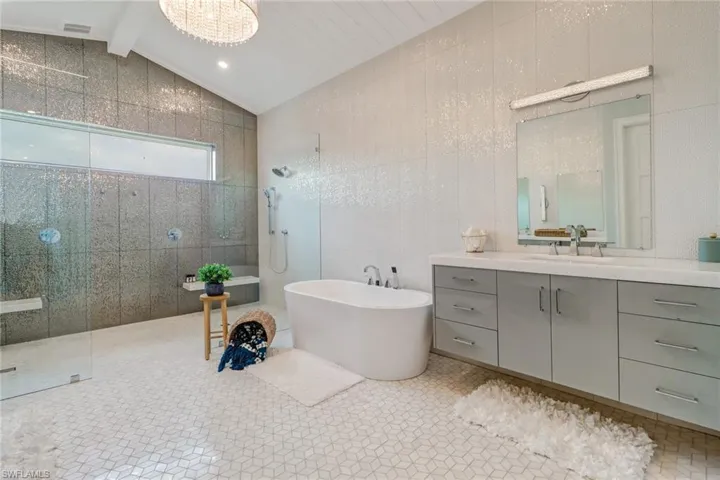 5130  Alpha  CT, Naples, FL 34105