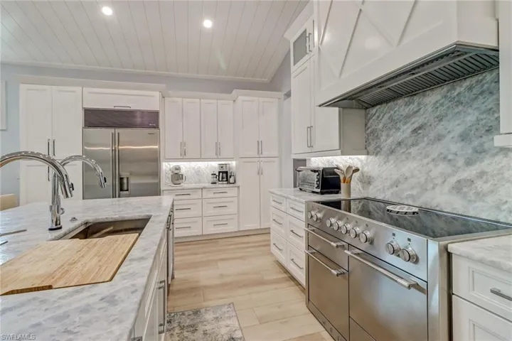5130  Alpha  CT, Naples, FL 34105