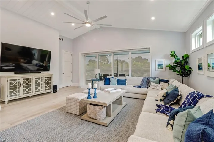 5130  Alpha  CT, Naples, FL 34105