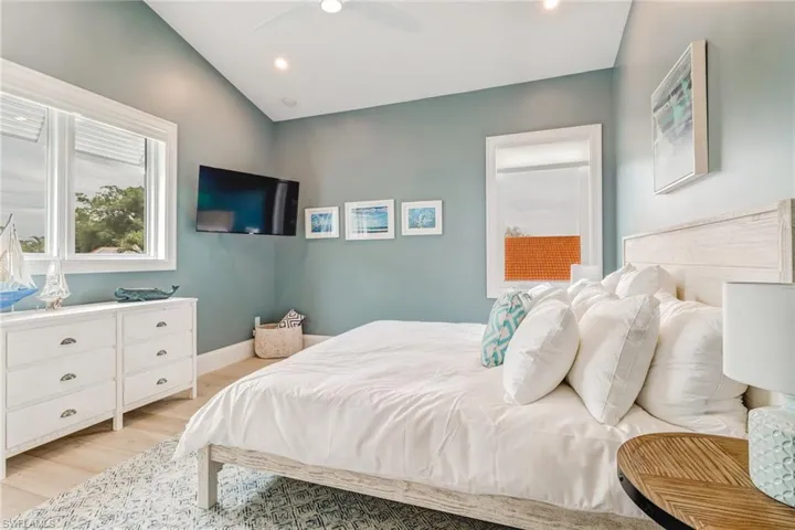 5130  Alpha  CT, Naples, FL 34105