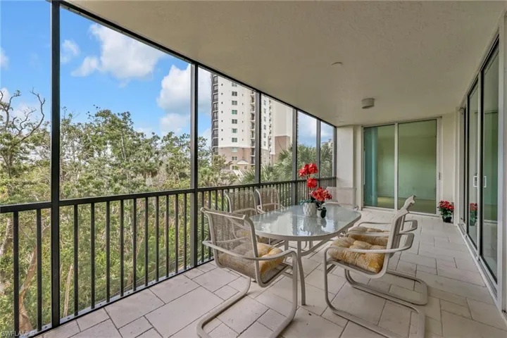 Balcony off living area