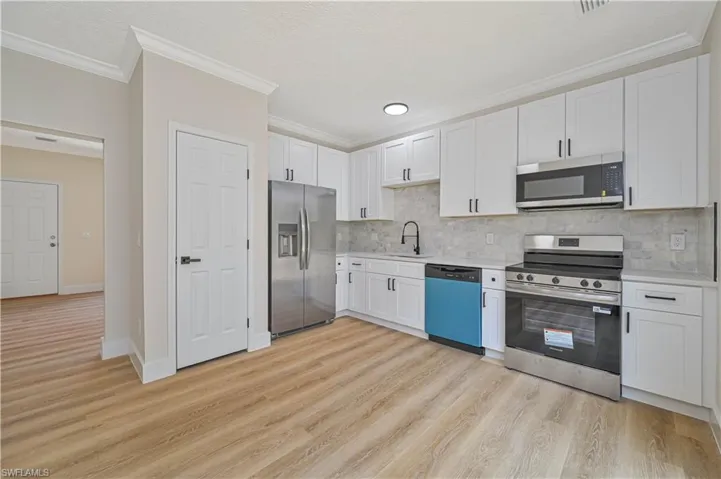 1076/1078 Ainsworth St E, Lehigh Acres, Florida 33974