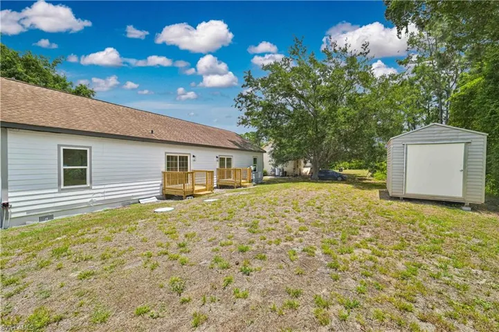 1076/1078 Ainsworth St E, Lehigh Acres, Florida 33974