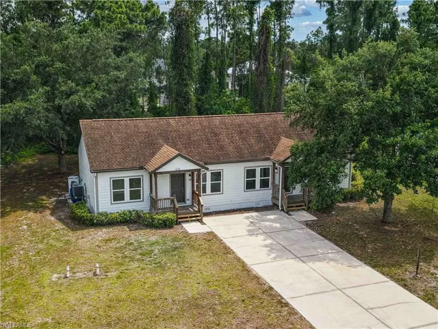 1076/1078 Ainsworth St E, Lehigh Acres, Florida 33974