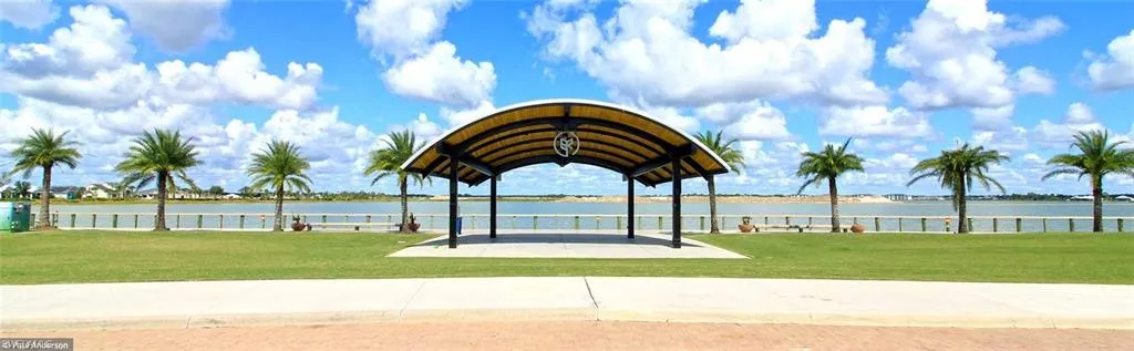 Bands and Food Trucks on the weekends featuring a yard and a water view