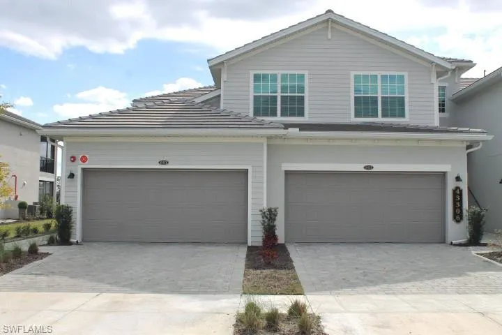 Like new 1st floor Coach Home. Freshly painted throughout, even the closets.