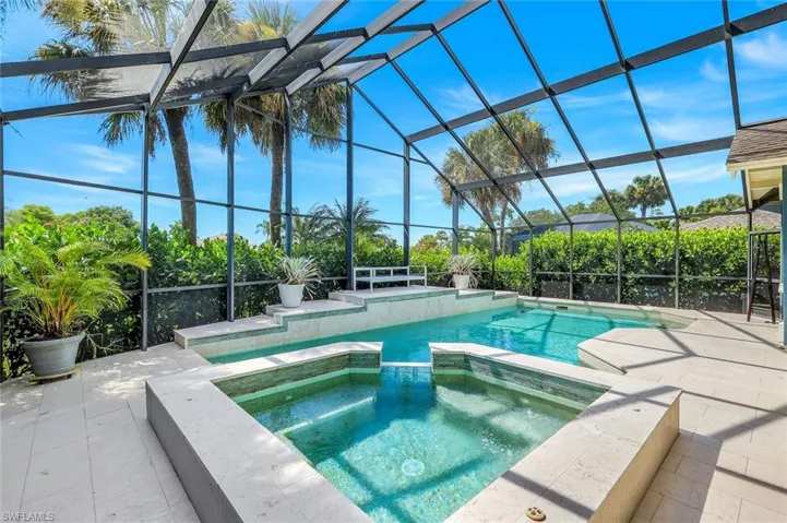 Pool & Spa