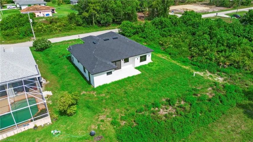 Aerial view of property and surrounding area