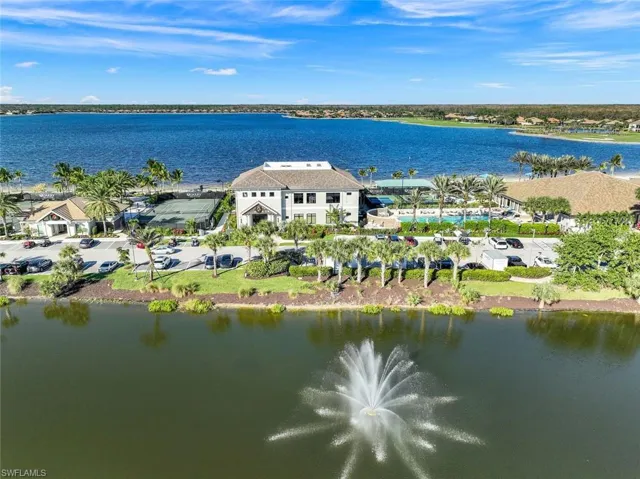 Aerial view of Club amenities.